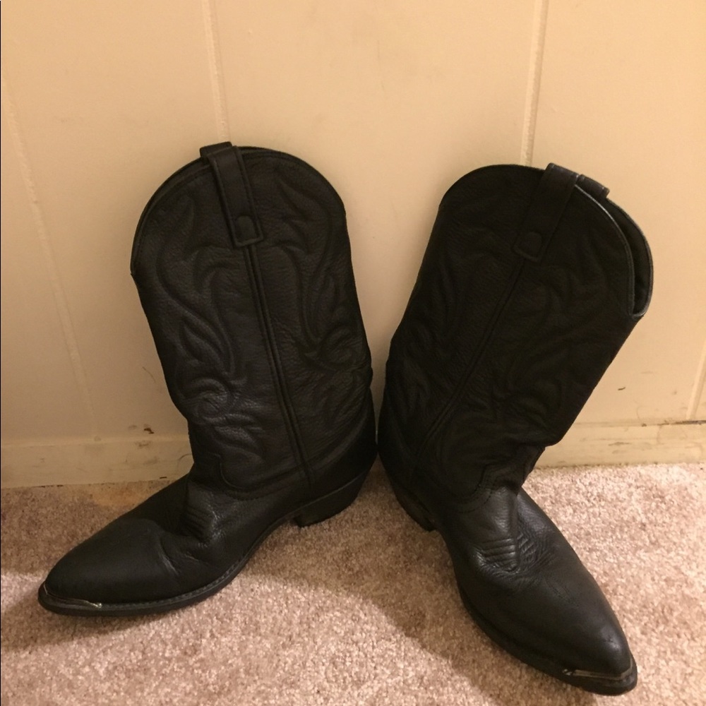 Men’s leather cowboy boots size 9D